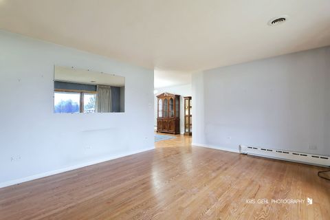 Tiny photo for 40798 N Forest View Road, Wadsworth, IL 60083 (MLS # 12591338)