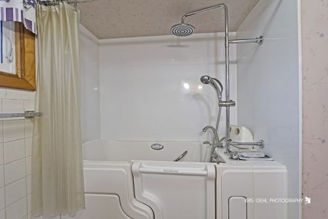 Tiny photo for 40798 N Forest View Road, Wadsworth, IL 60083 (MLS # 12591338)