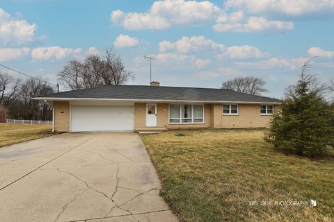Photo of 40798 N Forest View Road, Wadsworth, IL 60083 (MLS # 12591338)
