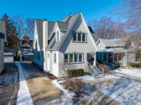 Tiny photo for 120 S Stone Avenue, La Grange, IL 60525 (MLS # 12555875)