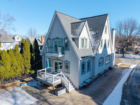 Tiny photo for 120 S Stone Avenue, La Grange, IL 60525 (MLS # 12555875)