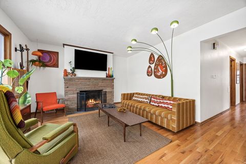 Tiny photo for 140 N Main Street, Lombard, IL 60148 (MLS # 12587590)