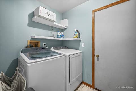 Tiny photo for 2711 Old Oak Drive, McHenry, IL 60050 (MLS # 12718677)