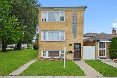 Tiny photo for 7524 W 63rd Place, Summit, IL 60501 (MLS # 12498155)