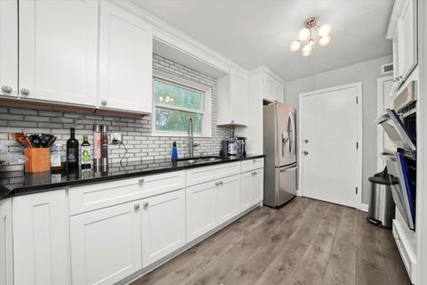 Tiny photo for 7524 W 63rd Place, Summit, IL 60501 (MLS # 12498155)