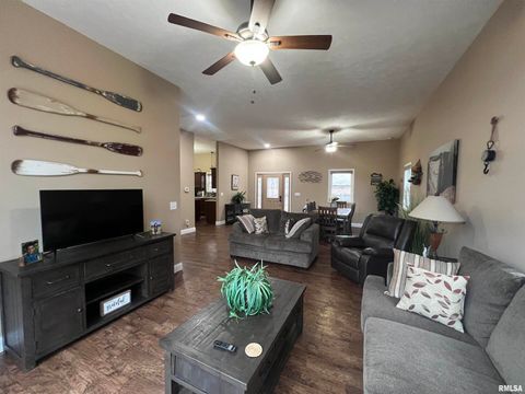 Tiny photo for 1415 S LAKESHORE Drive S, Goreville, IL 62939 (MLS # EB460567)