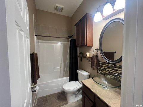 Tiny photo for 1415 S LAKESHORE Drive S, Goreville, IL 62939 (MLS # EB460567)