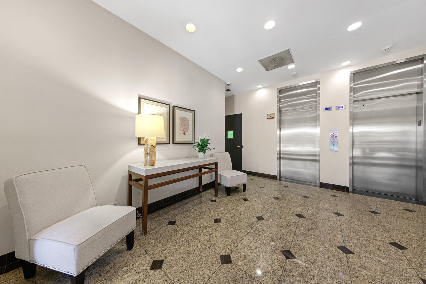 1450 N Astor Street 5C