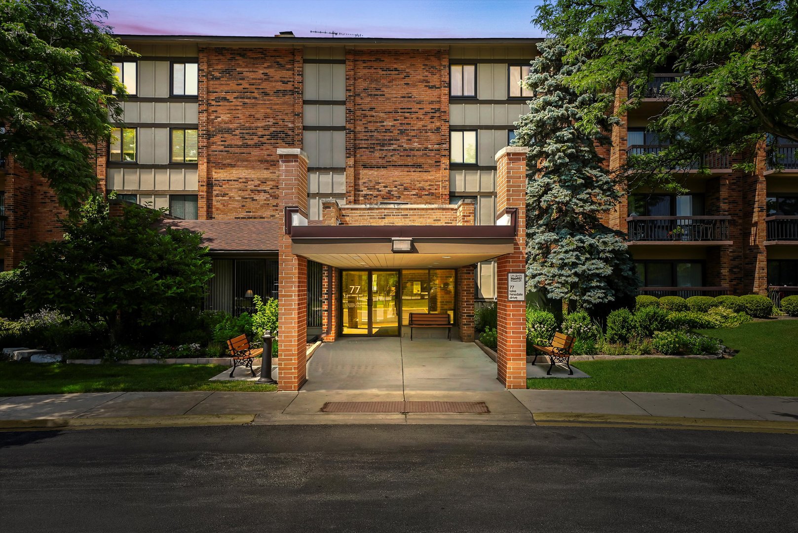 77 Lake Hinsdale Drive 207