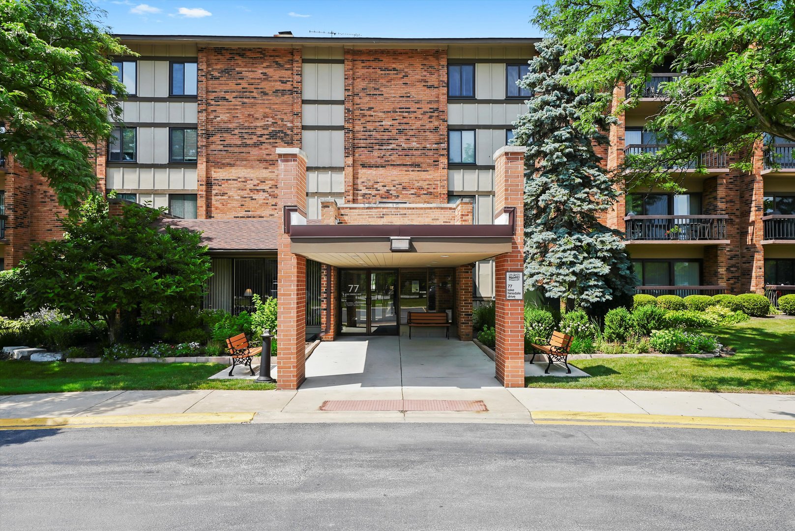 77 Lake Hinsdale Drive 207