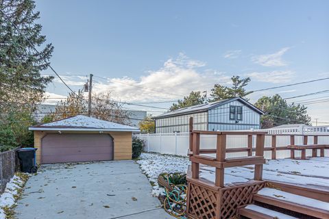 Tiny photo for 7246 N Meade Avenue, Chicago, IL 60646 (MLS # 12516178)