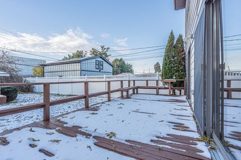 Tiny photo for 7246 N Meade Avenue, Chicago, IL 60646 (MLS # 12516178)