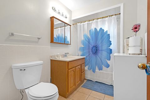 Tiny photo for 7246 N Meade Avenue, Chicago, IL 60646 (MLS # 12516178)