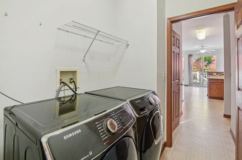 Tiny photo for 354 Vaughn Circle, Aurora, IL 60502 (MLS # 12522439)