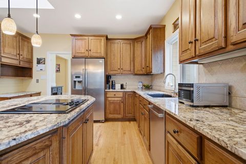 Tiny photo for 5523 S Garfield Street, Hinsdale, IL 60521 (MLS # 12526152)