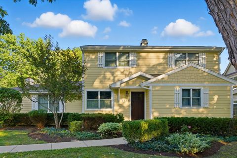 Tiny photo for 5523 S Garfield Street, Hinsdale, IL 60521 (MLS # 12526152)