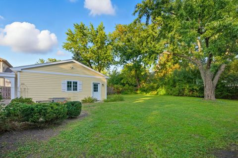 Tiny photo for 5523 S Garfield Street, Hinsdale, IL 60521 (MLS # 12526152)