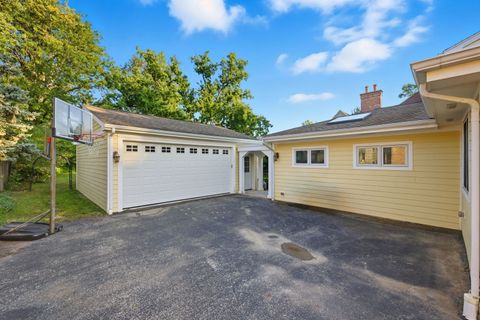 Tiny photo for 5523 S Garfield Street, Hinsdale, IL 60521 (MLS # 12526152)