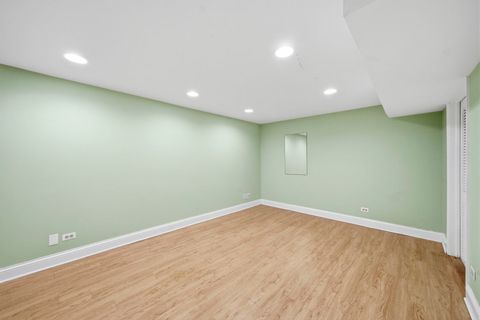 Tiny photo for 5523 S Garfield Street, Hinsdale, IL 60521 (MLS # 12526152)