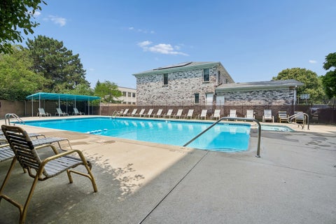 Tiny photo for 7201 N Lincoln Avenue #203, Lincolnwood, IL 60712 (MLS # 12706129)