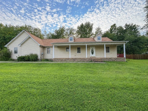 Photo of 2805 Juniper Drive, Metropolis, IL 62960 (MLS # 12747994)