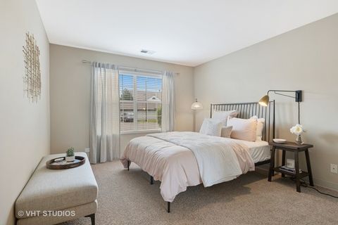 Tiny photo for 45 Kensington Circle #105, Wheaton, IL 60189 (MLS # 12524315)