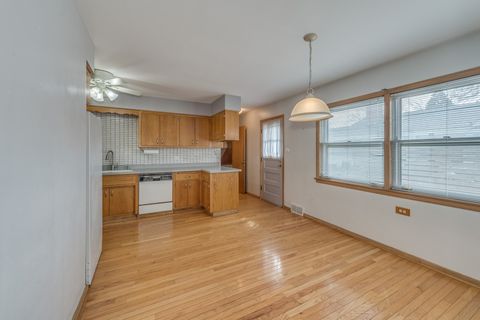 Tiny photo for 1449 Norfolk Avenue, Westchester, IL 60154 (MLS # 12599646)
