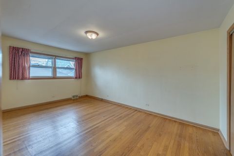 Tiny photo for 1449 Norfolk Avenue, Westchester, IL 60154 (MLS # 12599646)