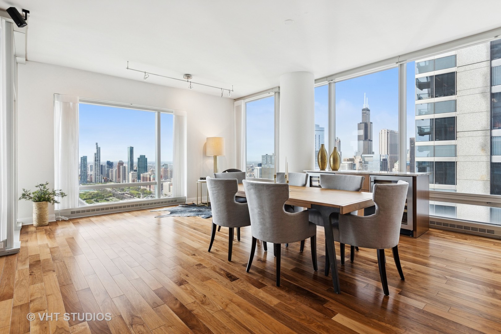340 E Randolph Street 4806