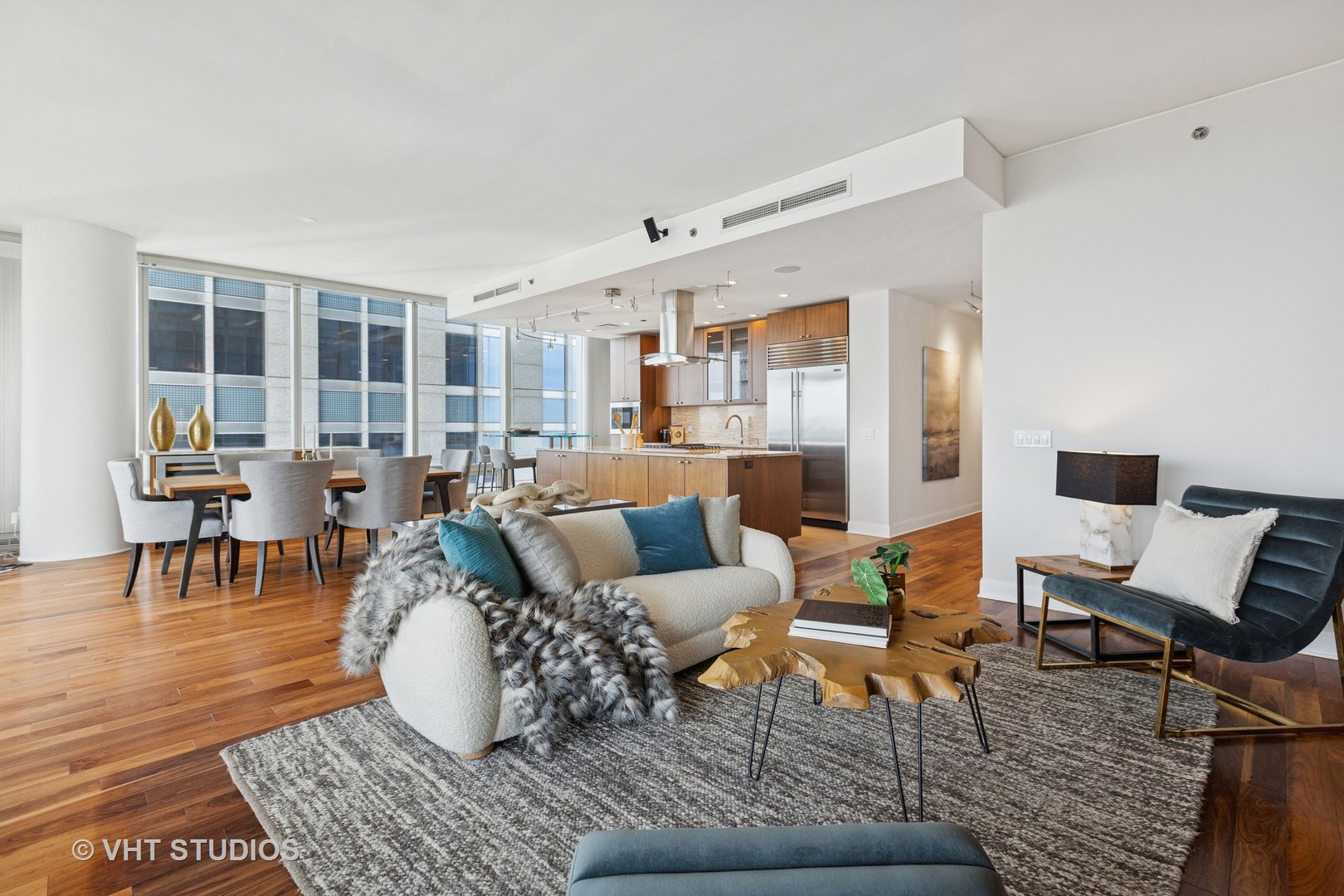 340 E Randolph Street 4806