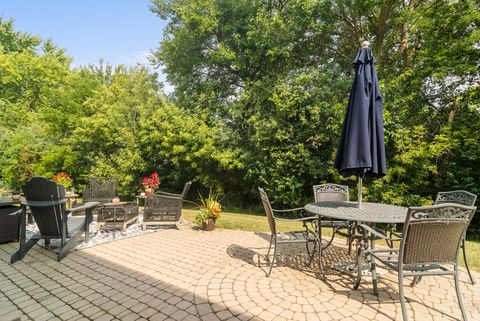 Tiny photo for 1342 N Wellington Court, Palatine, IL 60067 (MLS # 12375575)