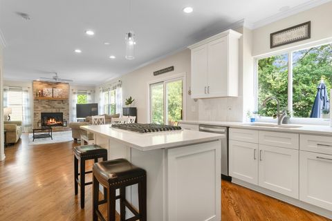 Tiny photo for 1342 N Wellington Court, Palatine, IL 60067 (MLS # 12375575)