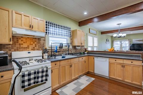 Tiny photo for 712 CIRCLE Drive, Marion, IL 62959 (MLS # QC4269900)