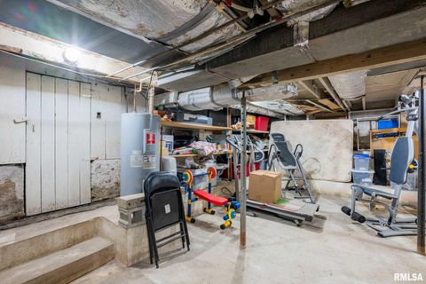 Tiny photo for 712 CIRCLE Drive, Marion, IL 62959 (MLS # QC4269900)