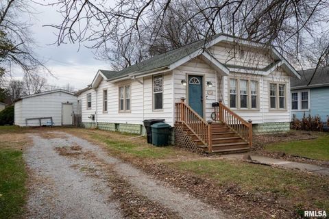 Tiny photo for 712 CIRCLE Drive, Marion, IL 62959 (MLS # QC4269900)