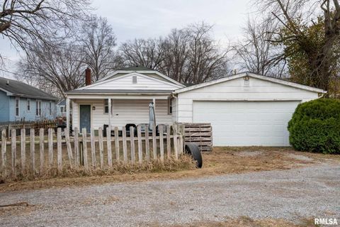 Tiny photo for 712 CIRCLE Drive, Marion, IL 62959 (MLS # QC4269900)