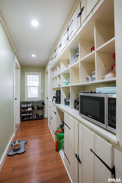 Tiny photo for 712 CIRCLE Drive, Marion, IL 62959 (MLS # QC4269900)