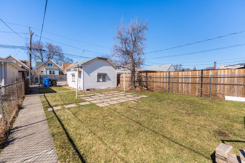 Tiny photo for 2840 N Mobile Avenue, Chicago, IL 60634 (MLS # 12585183)