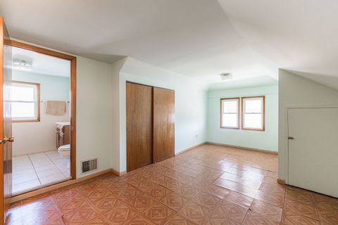 Tiny photo for 2840 N Mobile Avenue, Chicago, IL 60634 (MLS # 12585183)