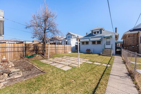 Tiny photo for 2840 N Mobile Avenue, Chicago, IL 60634 (MLS # 12585183)