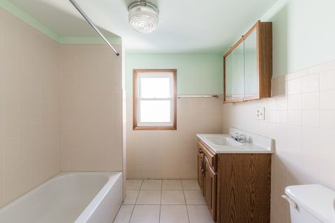Tiny photo for 2840 N Mobile Avenue, Chicago, IL 60634 (MLS # 12585183)