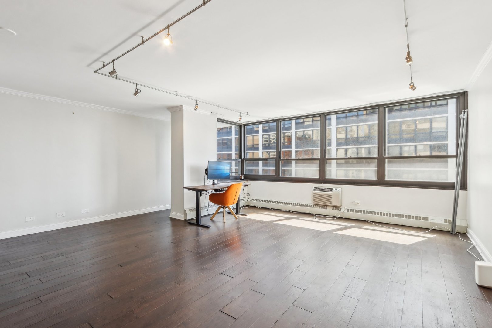 33 E Cedar Street 11A