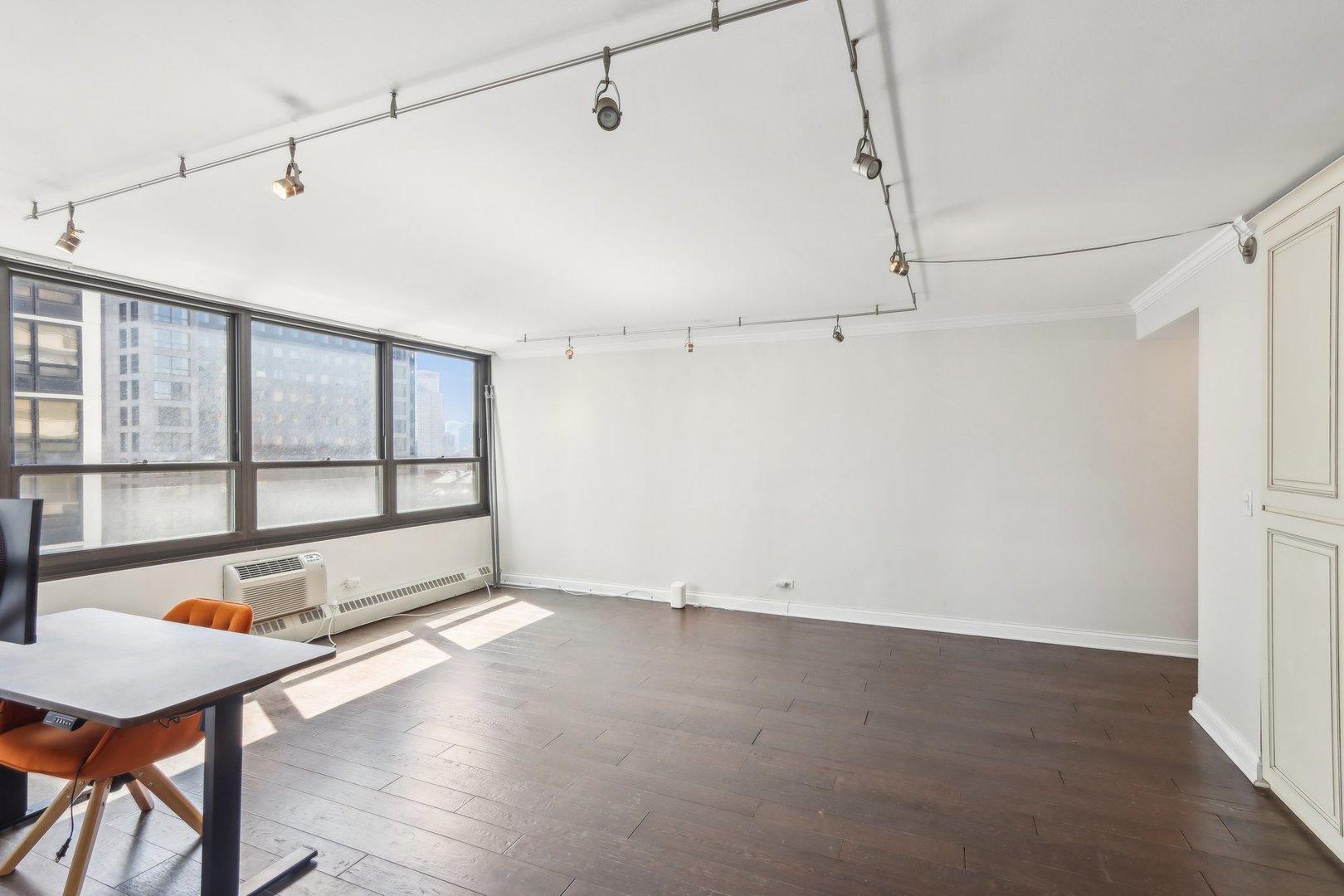 33 E Cedar Street 11A