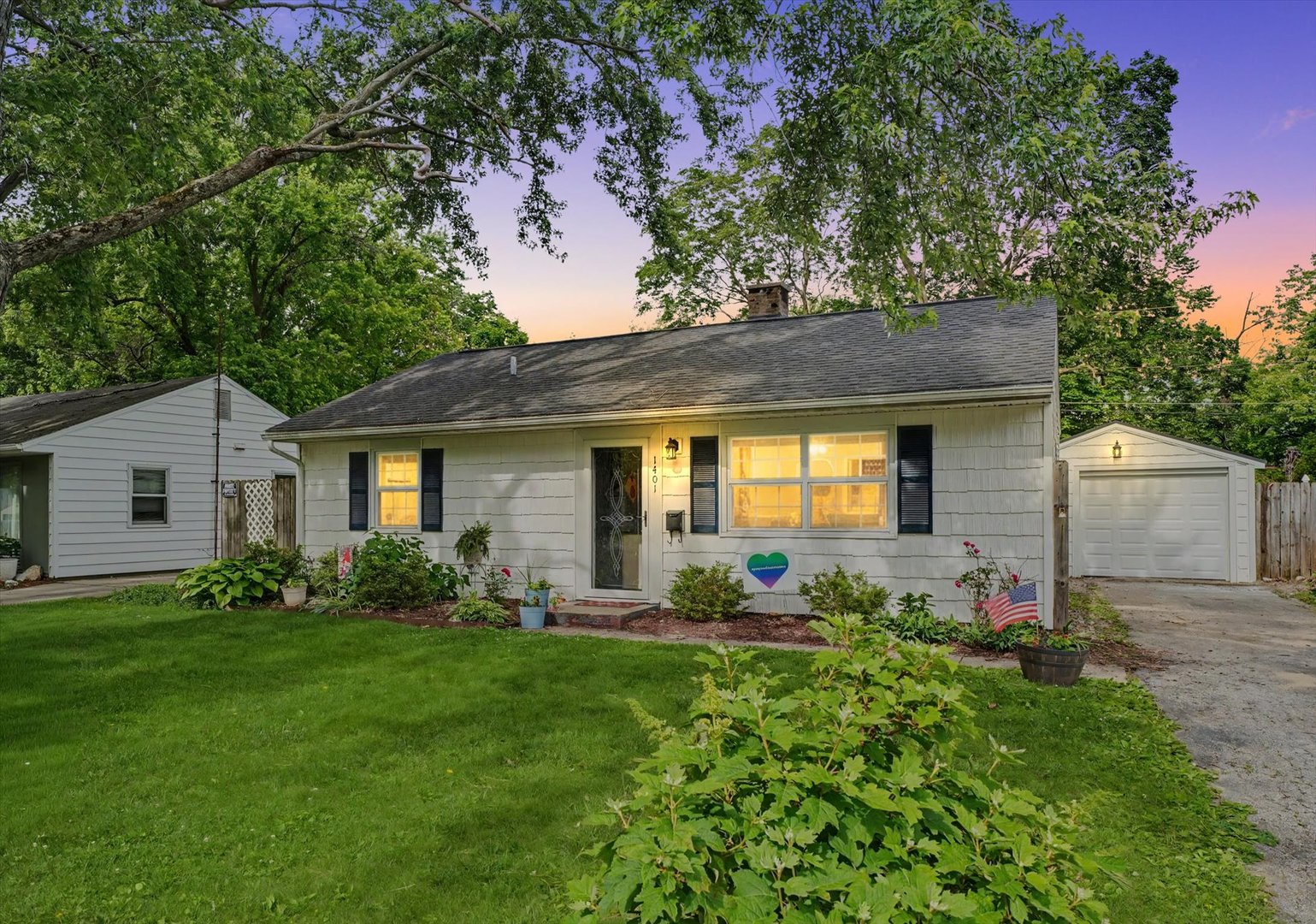 1401 S Cottage Grove Avenue