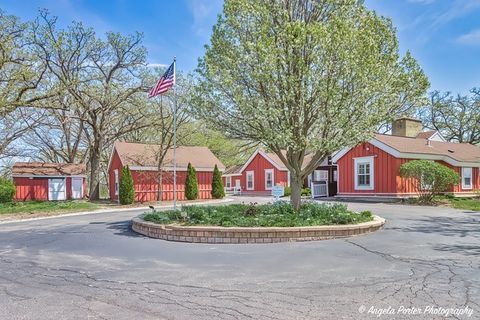 Tiny photo for 4 Hialeah Court, Grayslake, IL 60030 (MLS # 12584517)