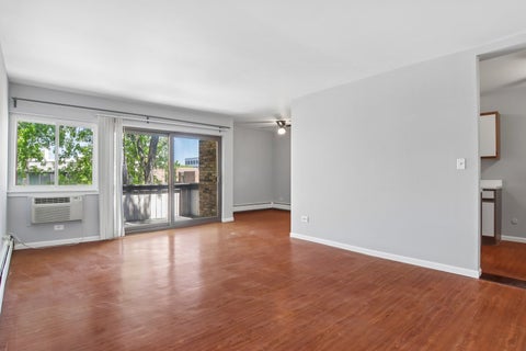 Tiny photo for 1806 Hemlock Place #303, Schaumburg, IL 60173 (MLS # 12665590)