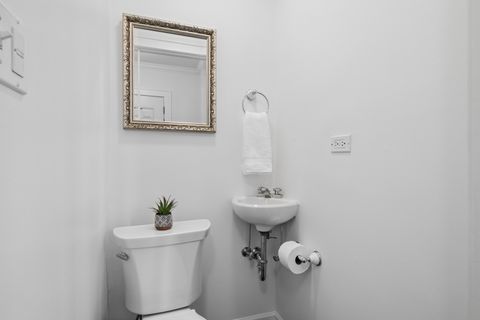 Tiny photo for 607 Orchard Lane, Winnetka, IL 60093 (MLS # 12582600)