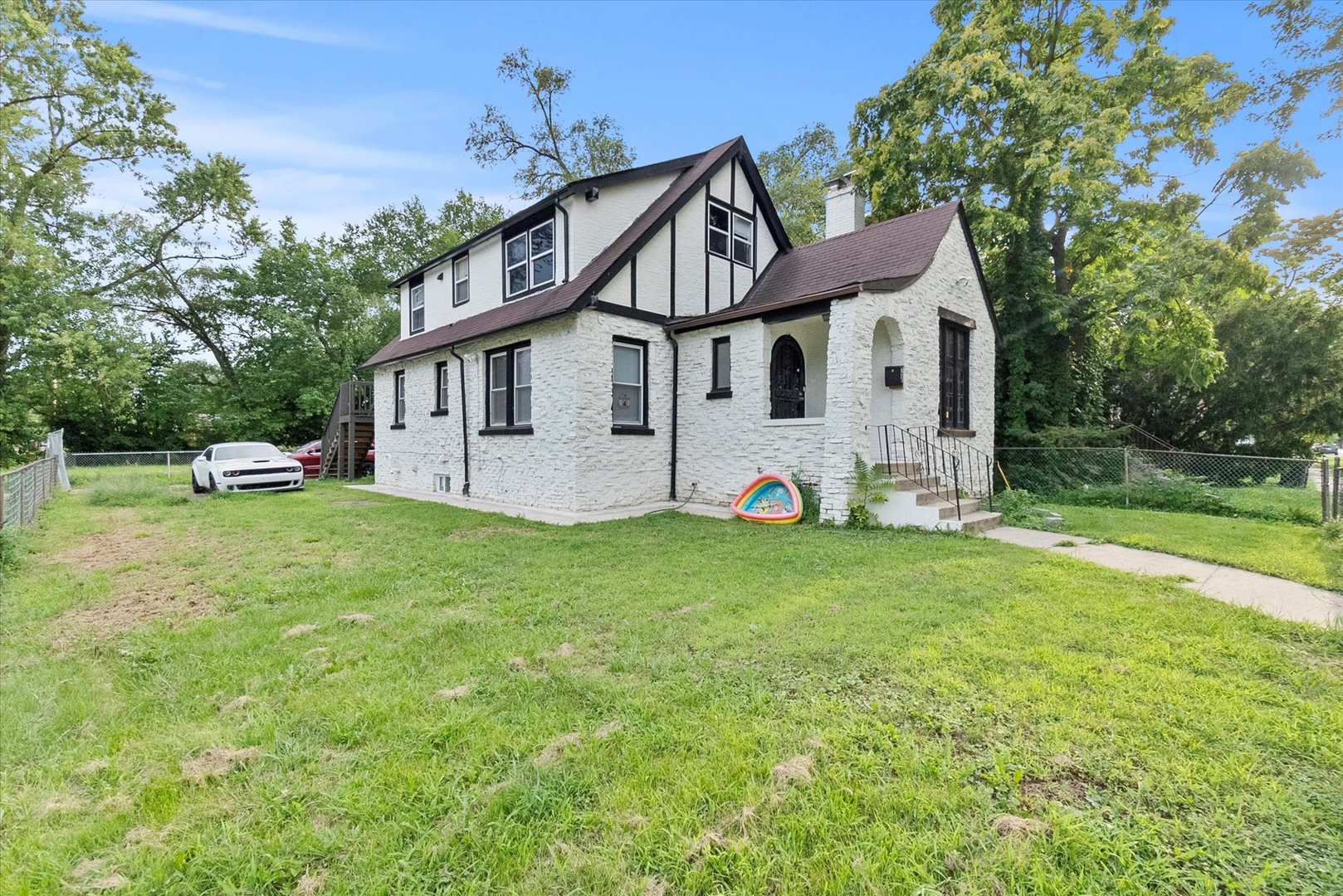 28 E 157th Street
