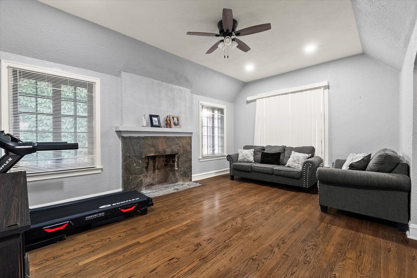 28 E 157th Street