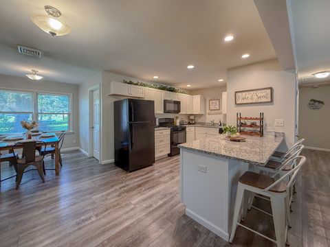 Tiny photo for 415 Parkside Drive, Sycamore, IL 60178 (MLS # 12670372)